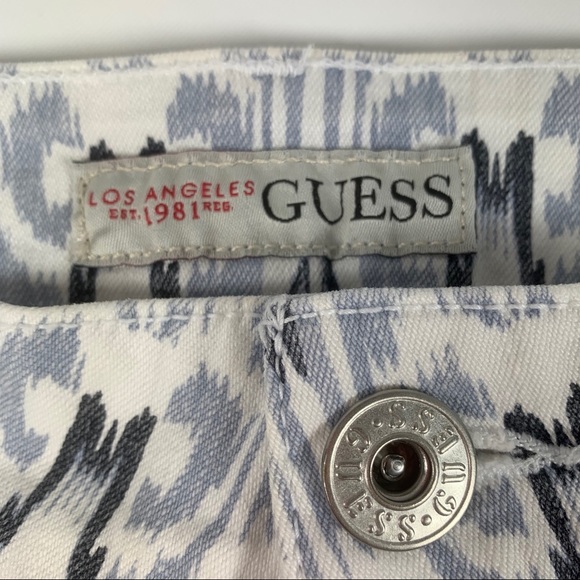 NWOT Guess Womens Shorts Aztec Print Raw Edge Sz30 - Picture 3 of 5